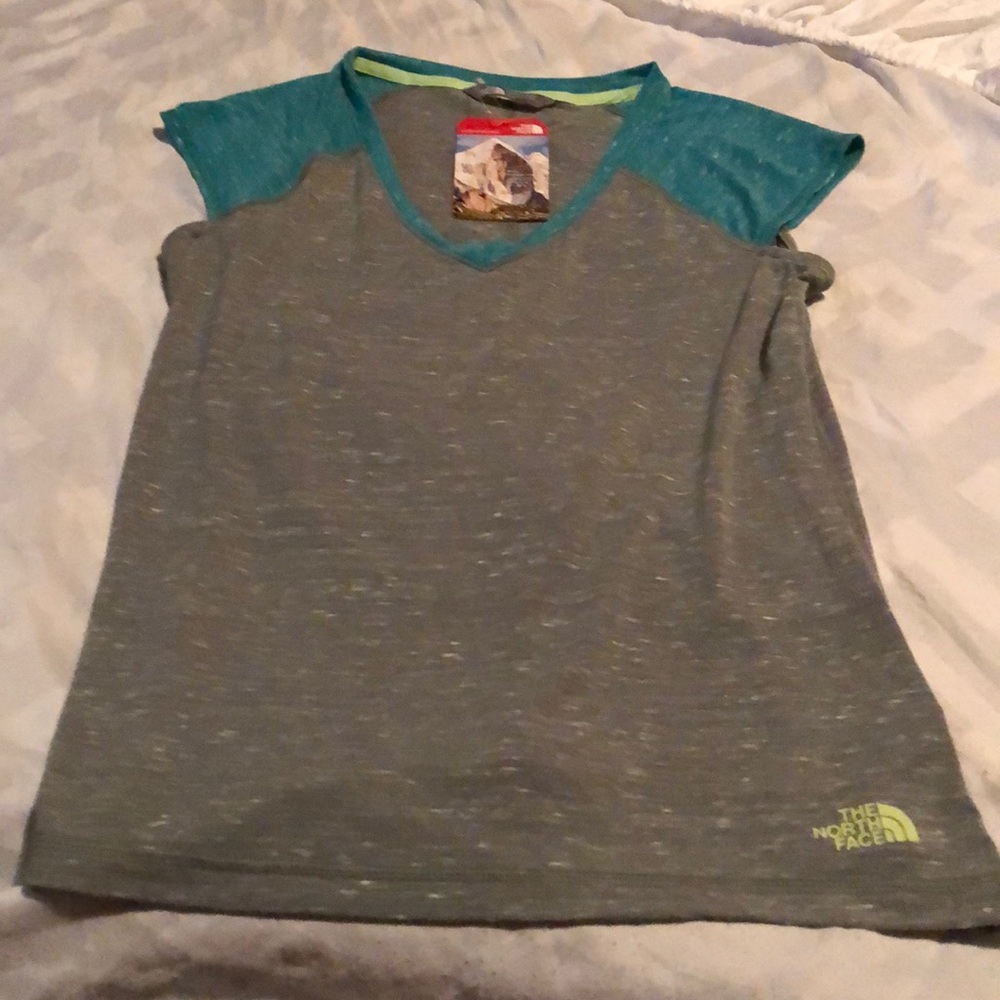 Women north face short sleeve shirt